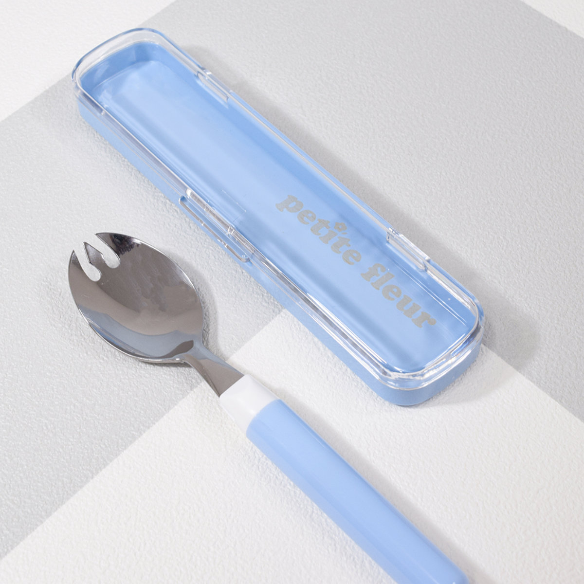 プチフルール 先割れスプーン & ケース ( スプーン 箱 セット お弁当 カトラリー カトラリーセット 日本製 弁当 弁当用 フォーク カトラリーケース 先割れ おしゃれ かわいい クリア ) 【ブルー】 ブルー