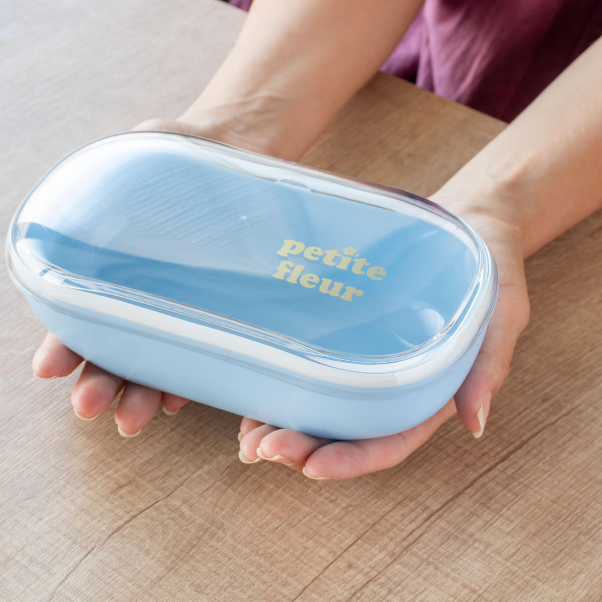 弁当箱 600ml プチフルール オーバル 1段 ランチボックス ( お弁当箱 食洗機対応 レンジ対応 ドーム蓋 女子 日本製 食洗機OK レンジOK お弁当 弁当 一段 ランチバンド付き ドーム型 おしゃれ かわいい クリア ) 【ピンク】 ピンク