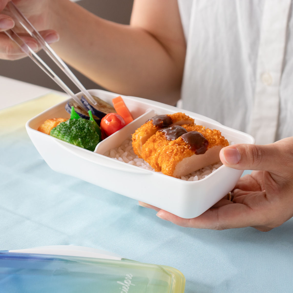 弁当箱 500ml シエルプレ 1段 ランチボックス ( Cielpre お弁当箱 食洗機対応 レンジ対応 女子 弁当 ドーム蓋 日本製 食洗機OK レンジOK お弁当 一段 2点ロック 大人 女性 クリア かわいい ) 【ピンクバイオレット】 ピンクバイオレット