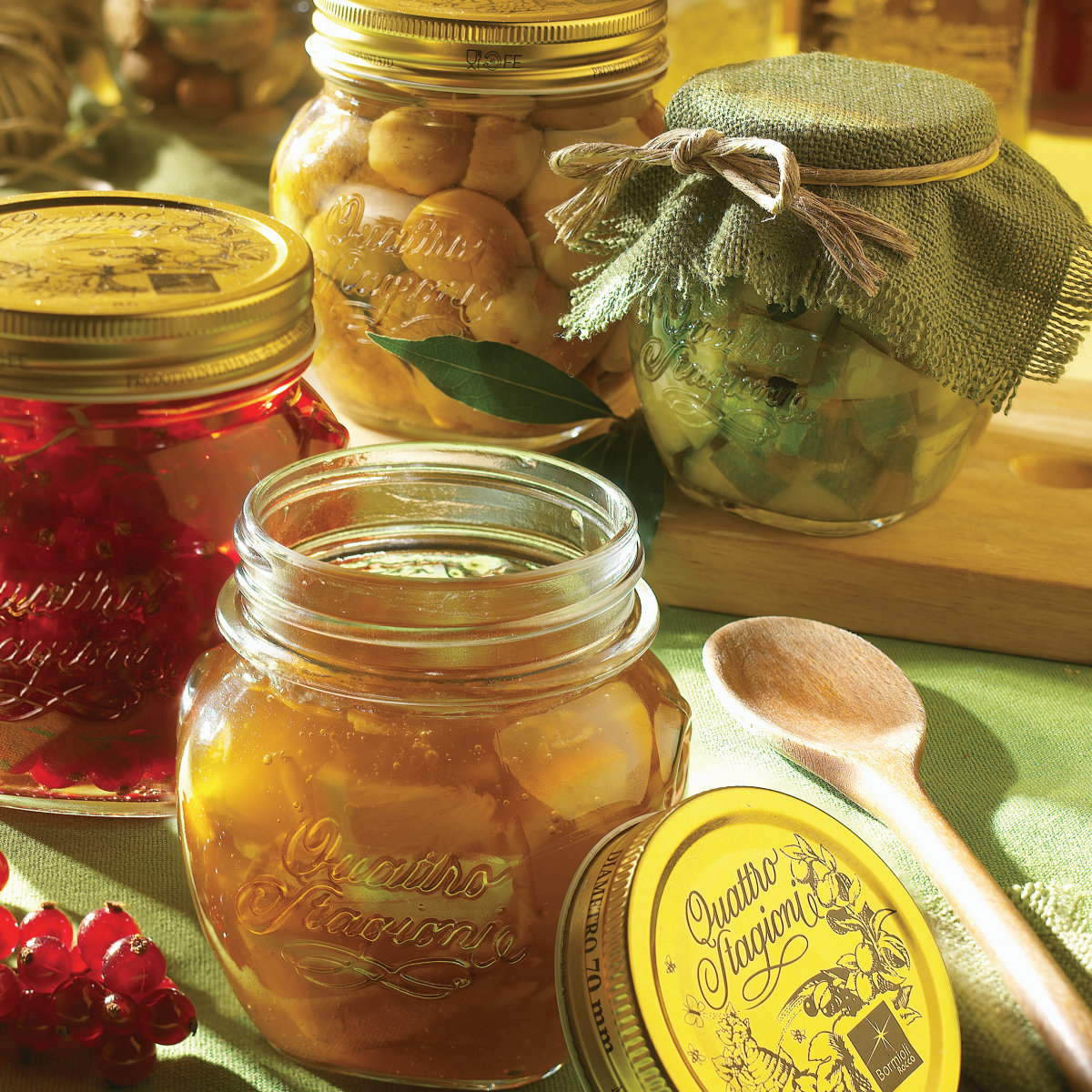 Bormioli Rocco ボルミオリ・ロッコ ガラス瓶 250ml Q.S.JAR 250cc ( ガラス 保存容器 ガラスジャー 蓋付き ジャム瓶 ガラス容器 おしゃれ 手作り ジャム ハーバリウム 保存瓶 ふた付き はちみつ 小さい かわいい )