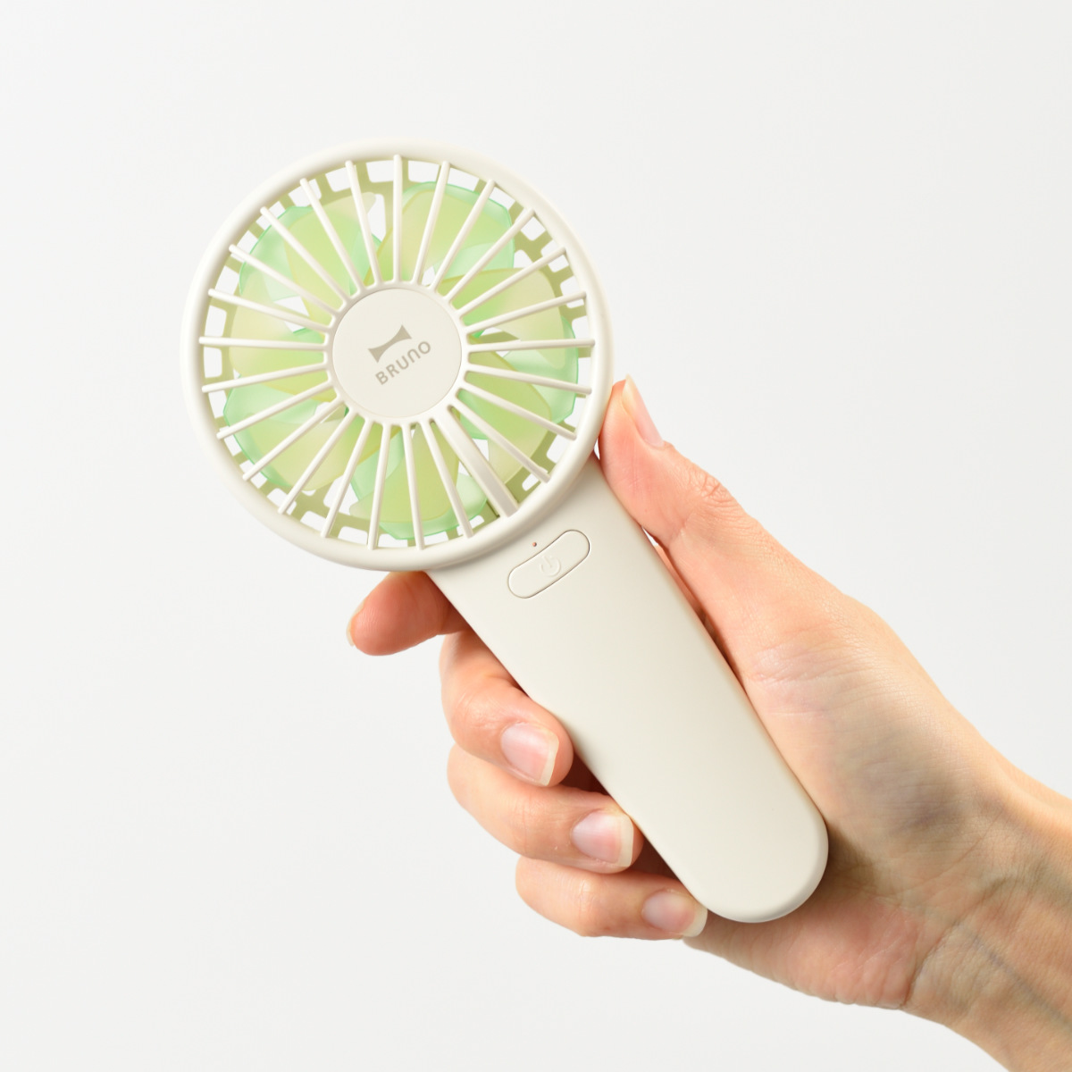 BRUNO ハンディファン コンパクト ダブルフルールファン ストラップ付き ( ブルーノ 携帯扇風機 ミニ扇風機 ショルダー 小型扇風機 卓上扇風機 スタンド付き 自立 角度 調節 クーラー 4段階風量 充電式 熱中症対策 おしゃれ ) 【マーガレットグレージュ】 マーガレットグレージュ
