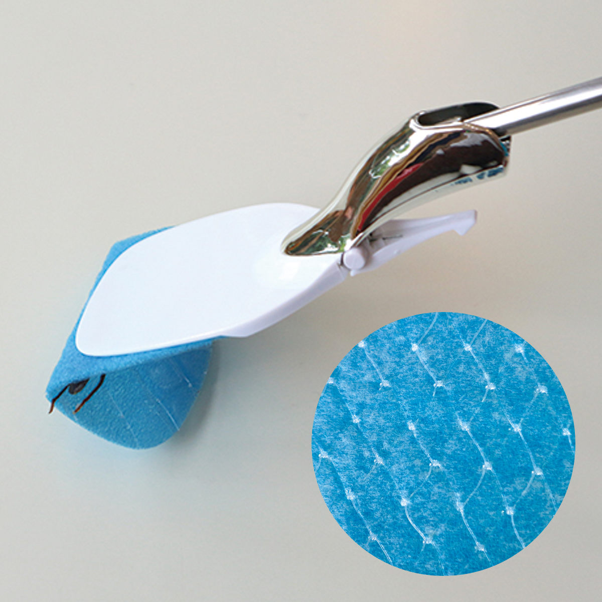 虫 キャッチ ペタッとmushimon 本体 取替えシート 2枚付き 害虫駆除 ( mushimon ゴキブリ 対策 捕虫器 駆除 捕獲 触らず 粘着シート 虫キャッチ 虫取り器 虫駆除 ムカデ ハエ 虫対策 安心 害虫対策 害虫 )