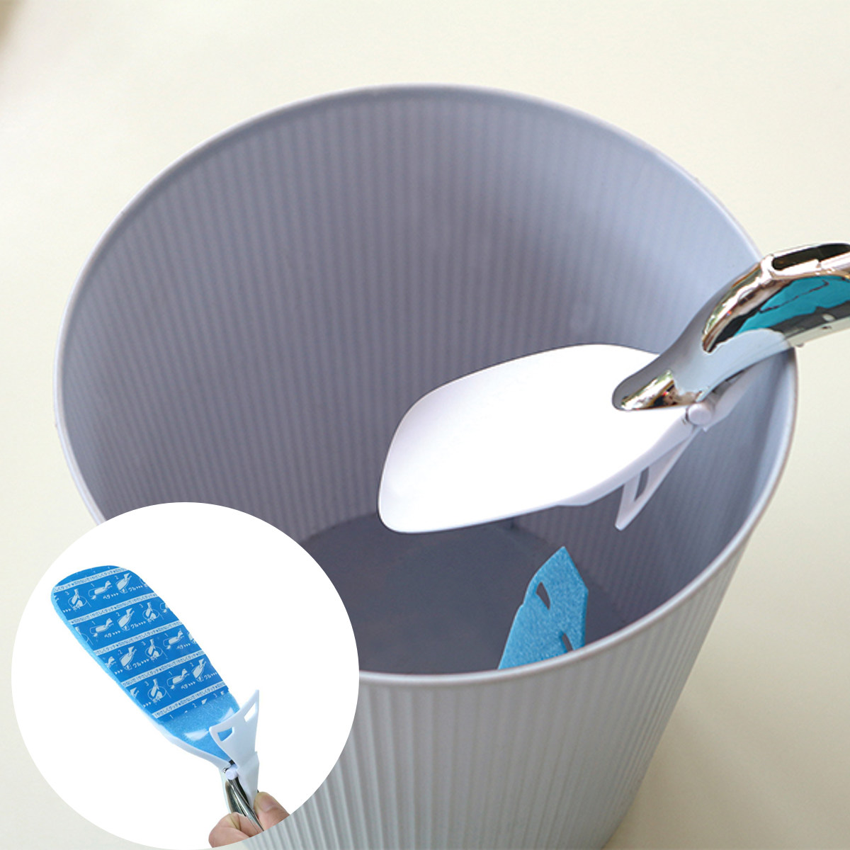 虫 キャッチ ペタッとmushimon 本体 取替えシート 2枚付き 害虫駆除 ( mushimon ゴキブリ 対策 捕虫器 駆除 捕獲 触らず 粘着シート 虫キャッチ 虫取り器 虫駆除 ムカデ ハエ 虫対策 安心 害虫対策 害虫 )