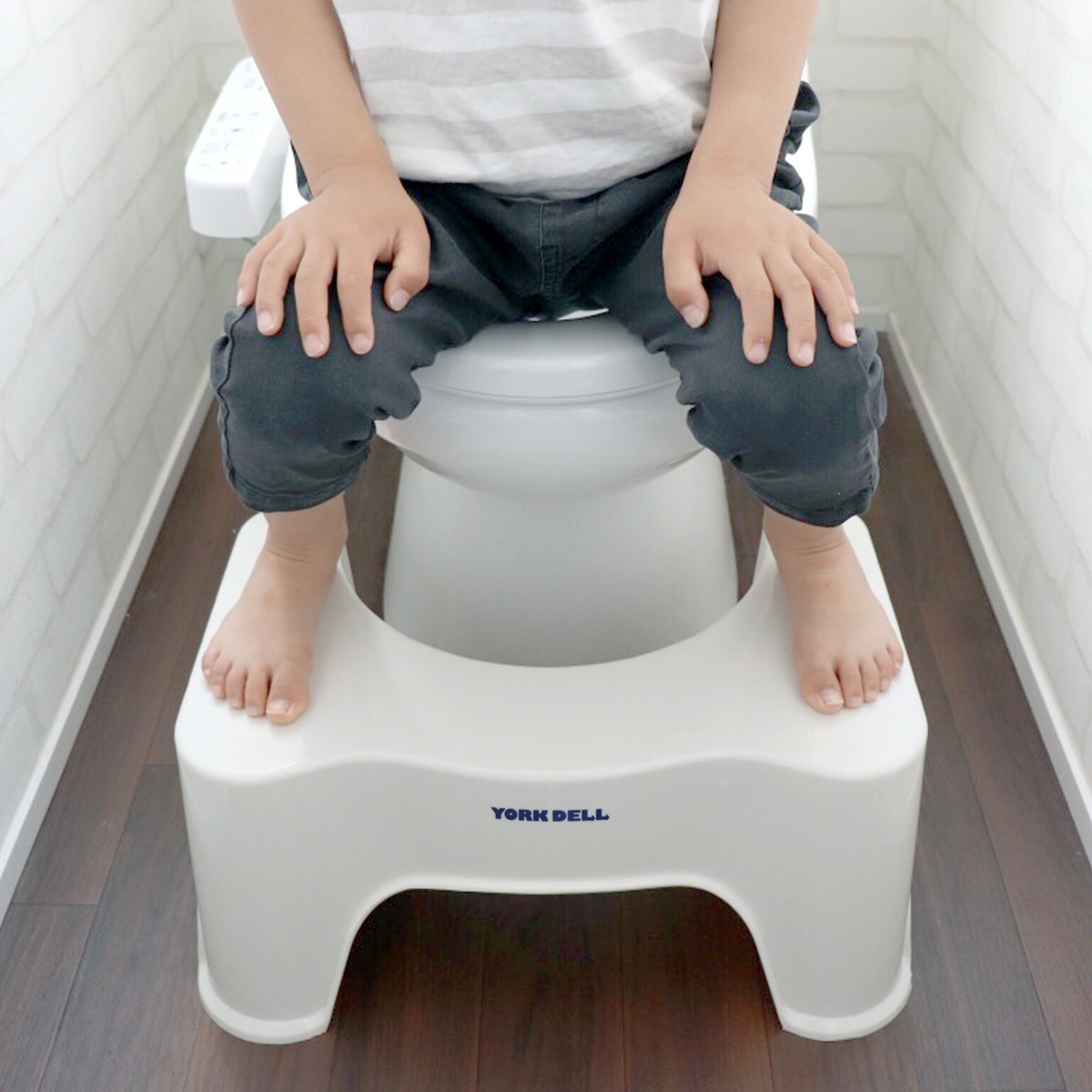 トイレ 踏み台 ヨークデル トイレサポート台 ( トイレ踏み台 トイトレ ステップ台 足置き台 子ども キッズ 幼児 便秘解消 大人 トイレトレーニング 練習 子供 ステップ 踏ん張る プラスチック製 洗える )