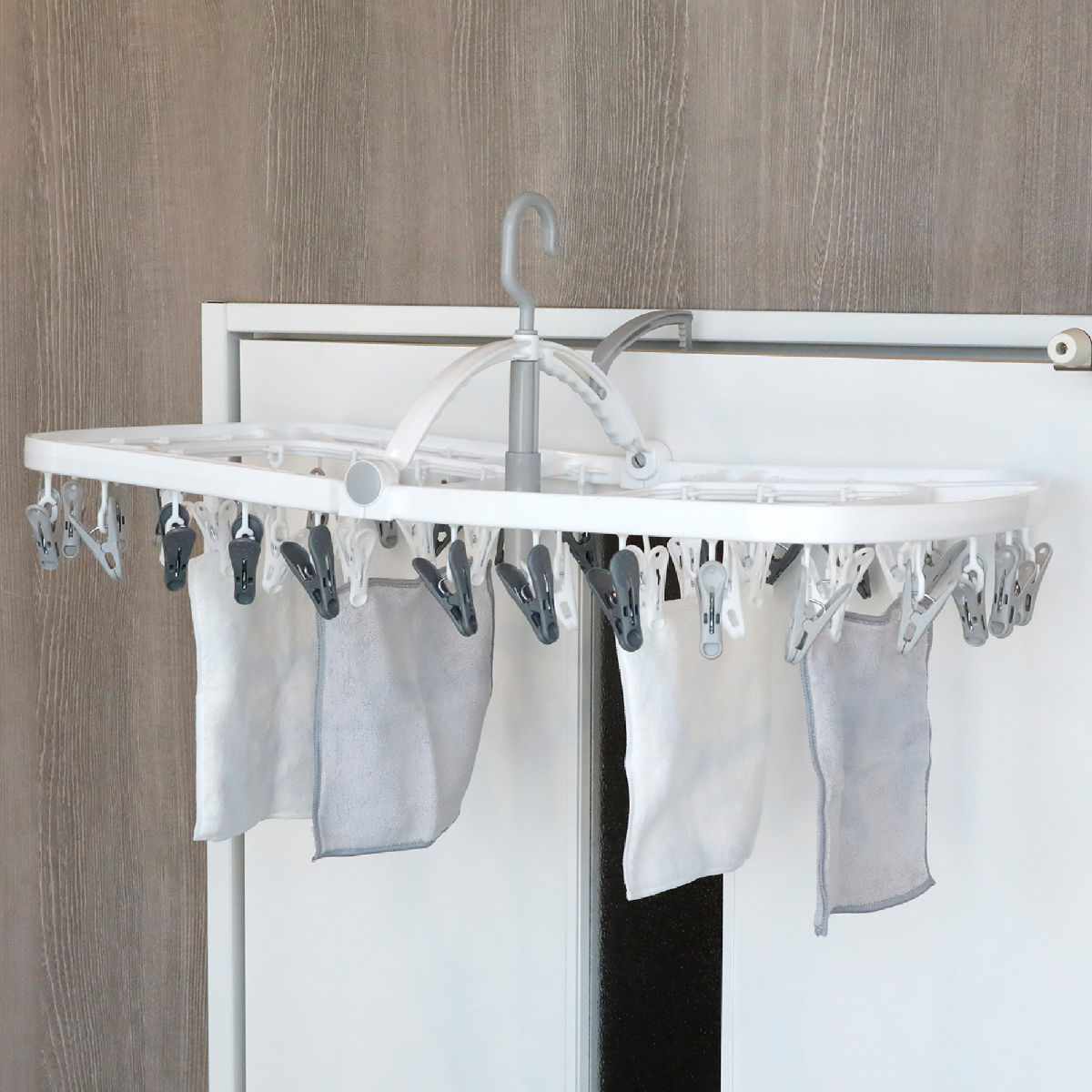 洗濯ハンガー THE HANGERS 44ピンチ ( 洗濯 ハンガー フック ピンチ 洗濯ばさみ 大容量 ピンチハンガー 洗濯バサミ 44 角ハンガー 物干しハンガー ドア掛 )