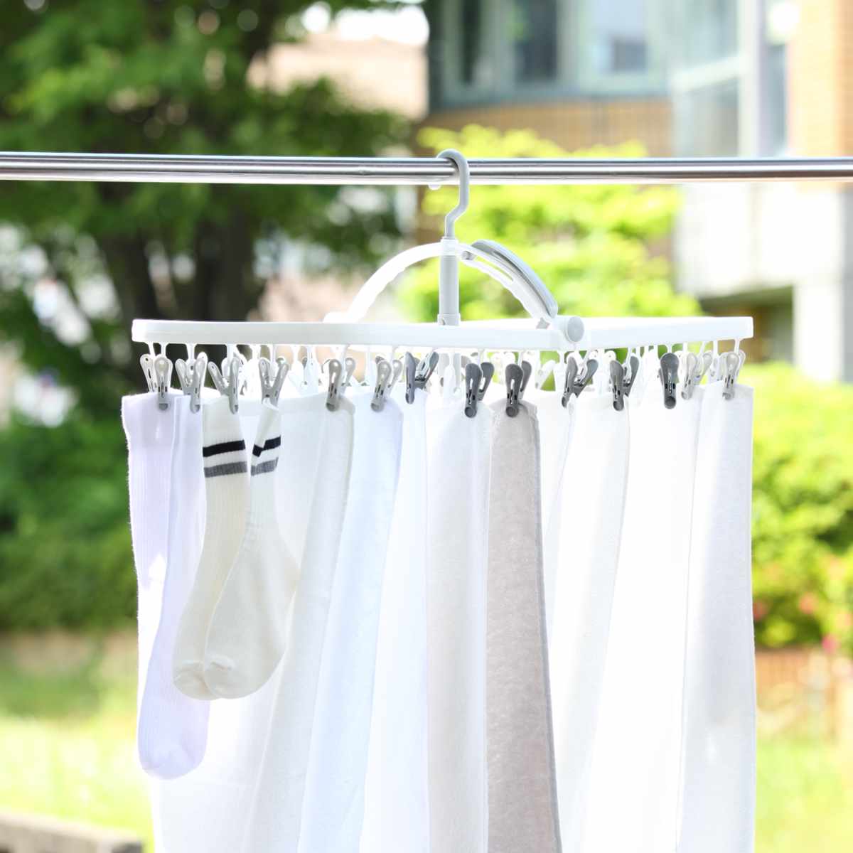 洗濯ハンガー THE HANGERS 44ピンチ ( 洗濯 ハンガー フック ピンチ 洗濯ばさみ 大容量 ピンチハンガー 洗濯バサミ 44 角ハンガー 物干しハンガー ドア掛 )