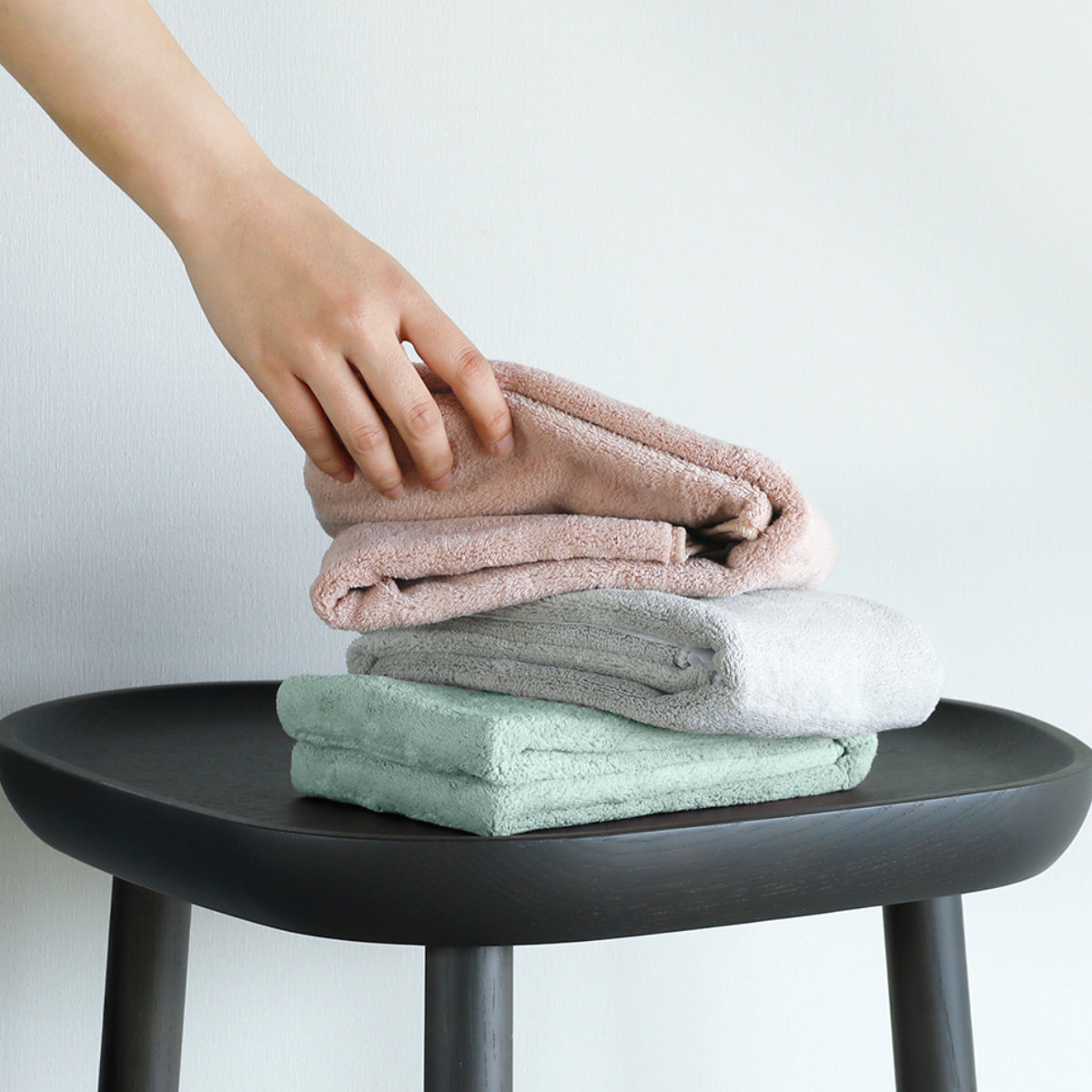 フェイスタオル カラリコス 3枚組 ( タオル 3枚セット まとめ買い 吸水 速乾 やわらか 無地 デイリータオル ループ付き タオルセット フェイス 30×80cm ふんわり 日常使い 新生活 シンプル ギフト ) 【ピンク】 ピンク