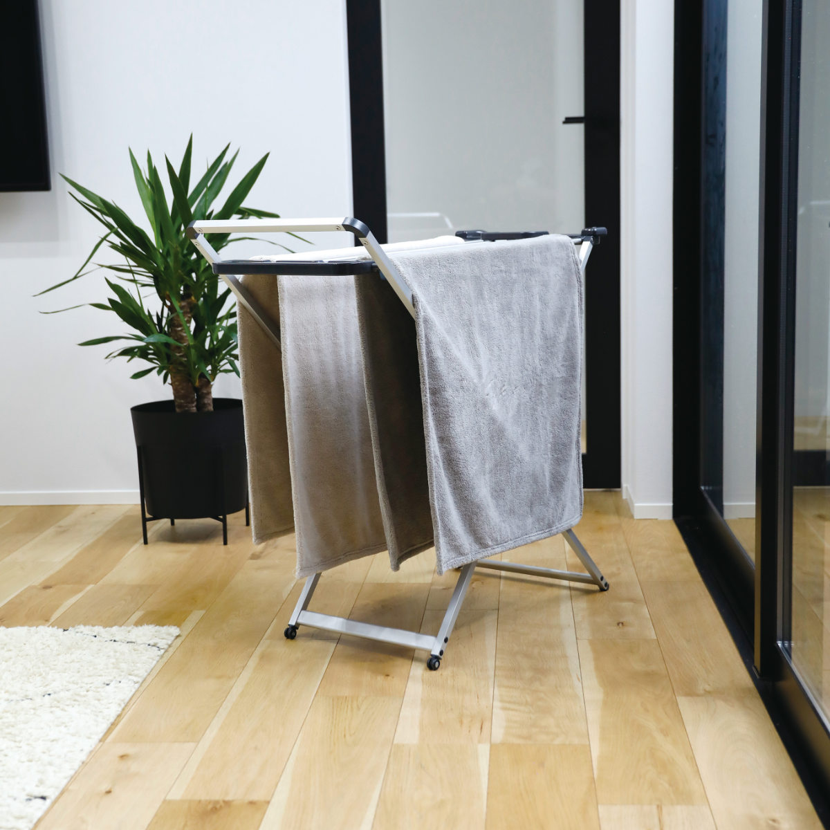 フェイスタオル カラリデイプレミアム ( タオル 手拭きタオル 汗拭きタオル 吸水 速乾 厚手 やわらか 無地 デイリータオル ループ付き フェイス 洗顔 30×80cm ふんわり 日常使い 新生活 シンプル ギフト ) 【グレー】 グレー