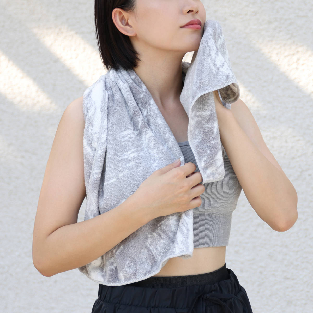 バスタオル カラリマーブル ( タオル マイクロファイバー 湯上りタオル 吸水 速乾 やわらか マーブル柄 ジャガード織 デイリータオル 浴用タオル 60×120cm タオルケット ふんわり 日常使い 新生活 おしゃれ ギフト ) 【ネイビー】 ネイビー