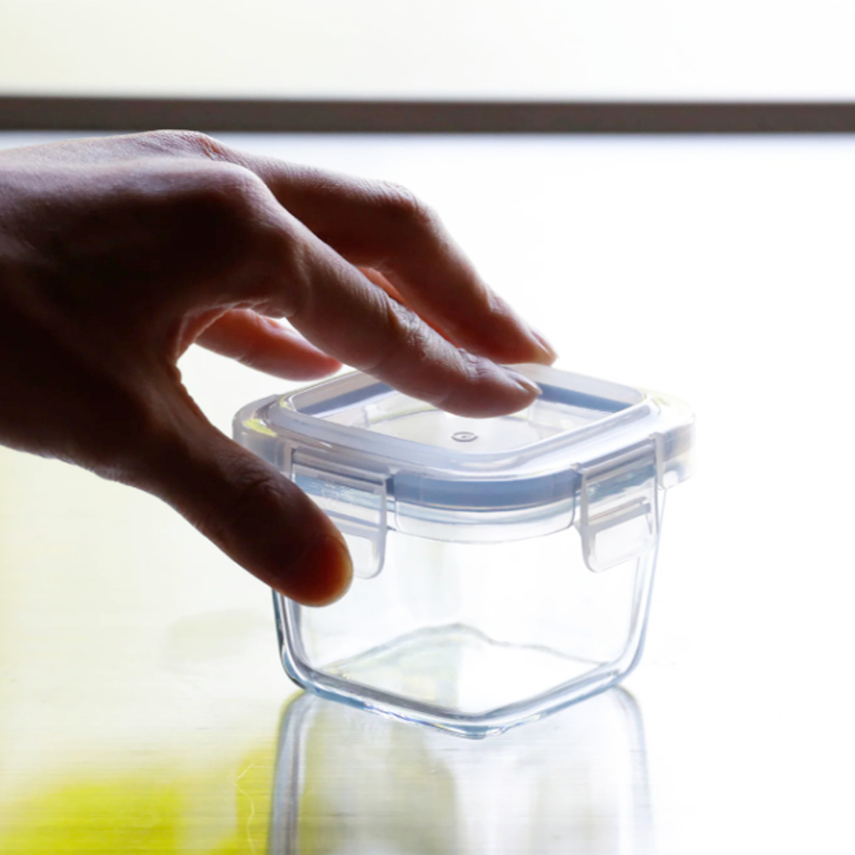 保存容器 耐熱ガラス ミニ保存容器3個組 atomico ラウンド スクエア ( アトミコ ガラス 密閉 電子レンジ対応 食洗機対応 オーブン対応 4点ロック 丸型 角型 ミニ 耐熱容器 保存 容器 ガラス容器 食品保存 積み重ね 150ml 180ml ) 【スクエア】 スクエア