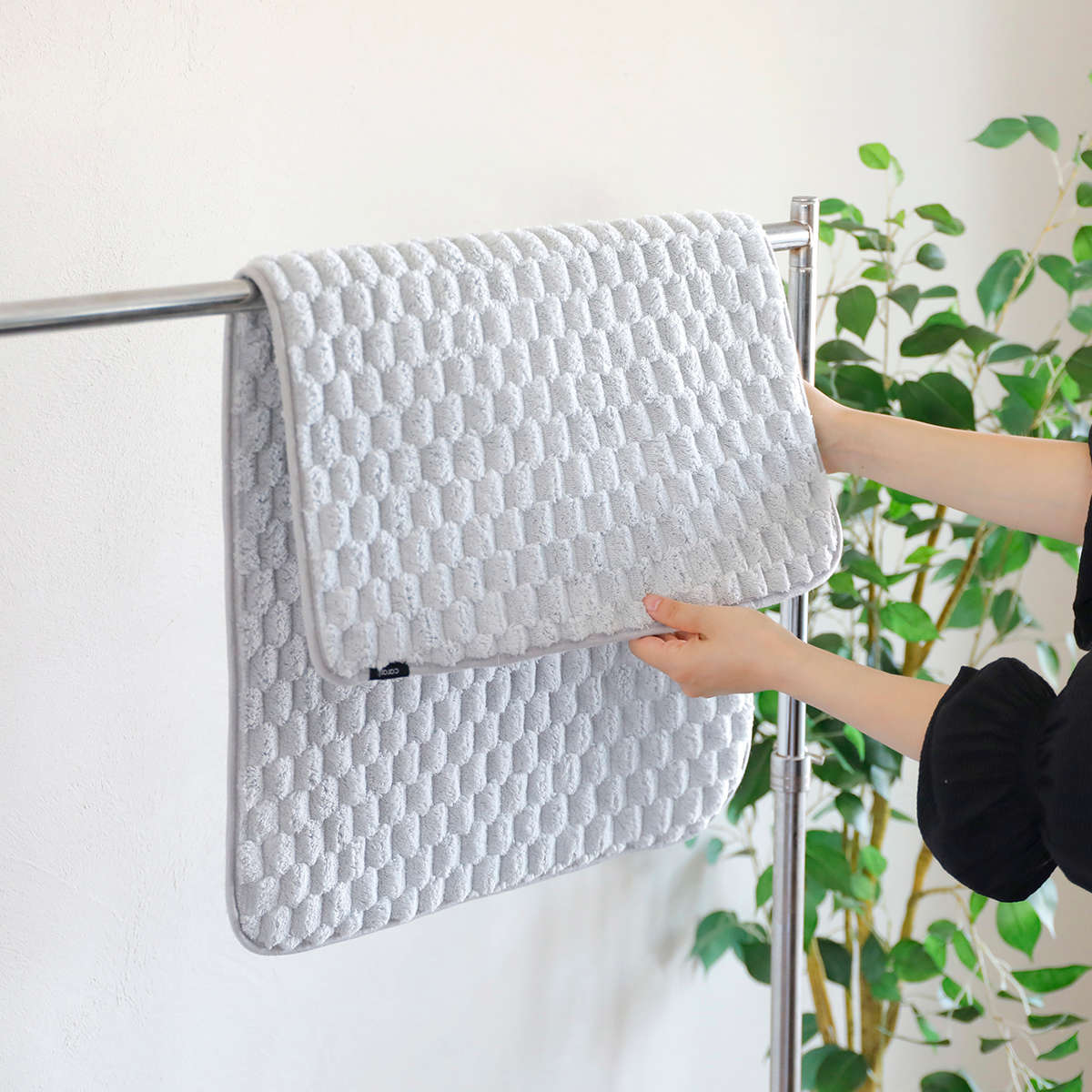 バスマット カラリポコ 40×60cm ( お風呂マット マット 足拭きマット 吸水 マイクロファイバー 両面 洗える 無地 シンプル 浴室マット 足元マット お風呂 玄関 40×60 洗濯可 おしゃれ くすみカラー ) 【ベージュ】 ベージュ