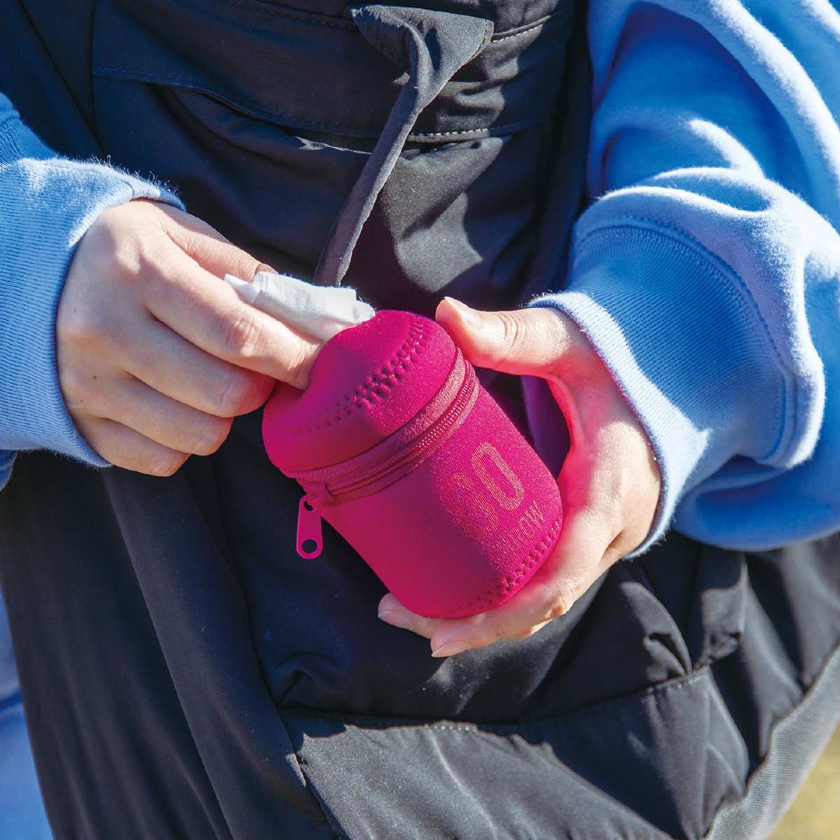 携帯ゴミ箱 GO THROW 携帯ゴミ入れ ポッシュ ( 持ち運び 携帯用 ゴミ箱 ゴミ入れ 小物入れ ミニポーチ ケース レジャー アウトドア カラビナ付き マルチケース 持ち歩き マルチポーチ 洗える ) 【ブラック】 ブラック