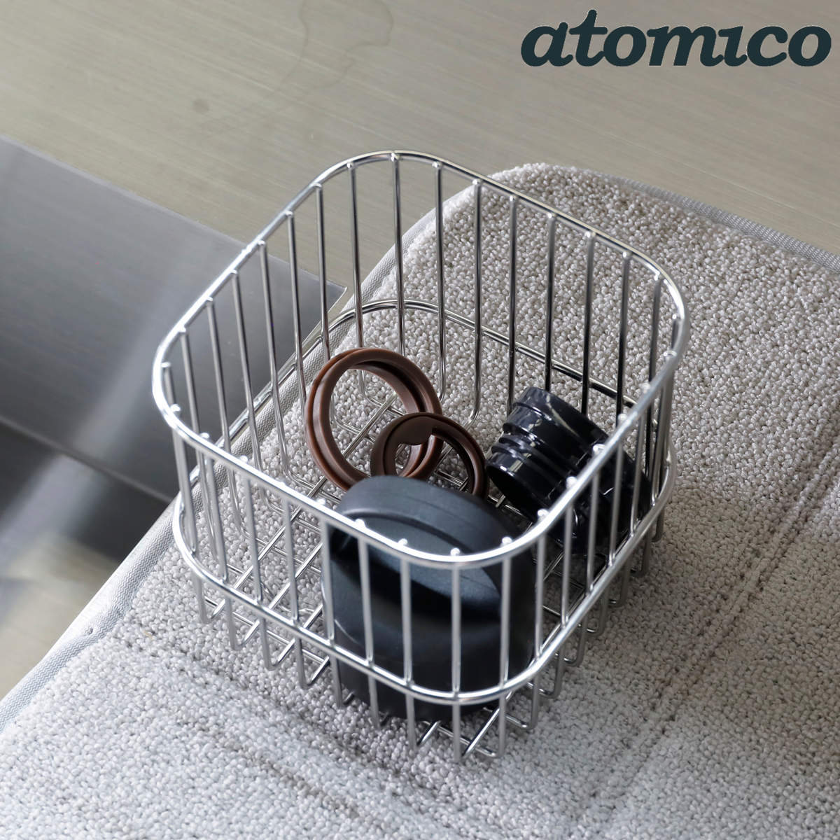 水切りカゴ そのまましまえる 水切りバスケット Sサイズ ( 水切り 水切りラック ステンレス コンパクト 小さめ カトラリーポケット 箸 キッチンツール 小物入れ 乾燥 一人暮らし 二人暮らし 収納 サビにくい 水切りかご パッキン )