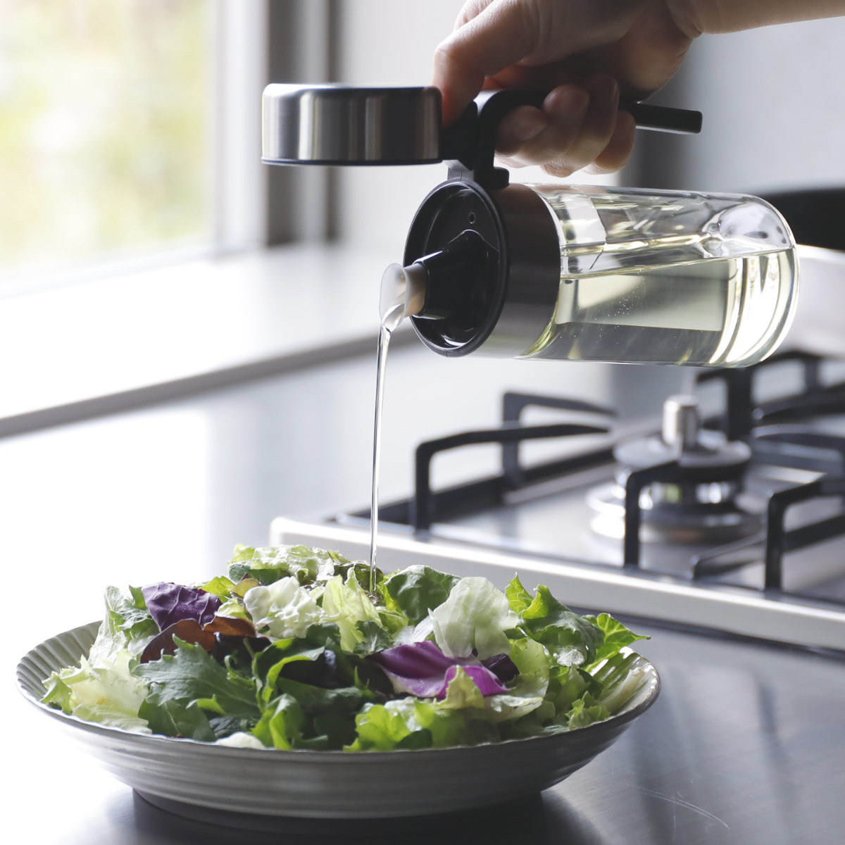 オイルボトル 300ml atomico 耐熱ガラス製 密閉オイルボトル ( 調味料ボトル 詰め替えボトル 詰替えボトル オイル差し アトミコ ステンレス M Mサイズ 300ミリリットル オイルポット 液だれしにくい ハンドル ビネガーボトル )