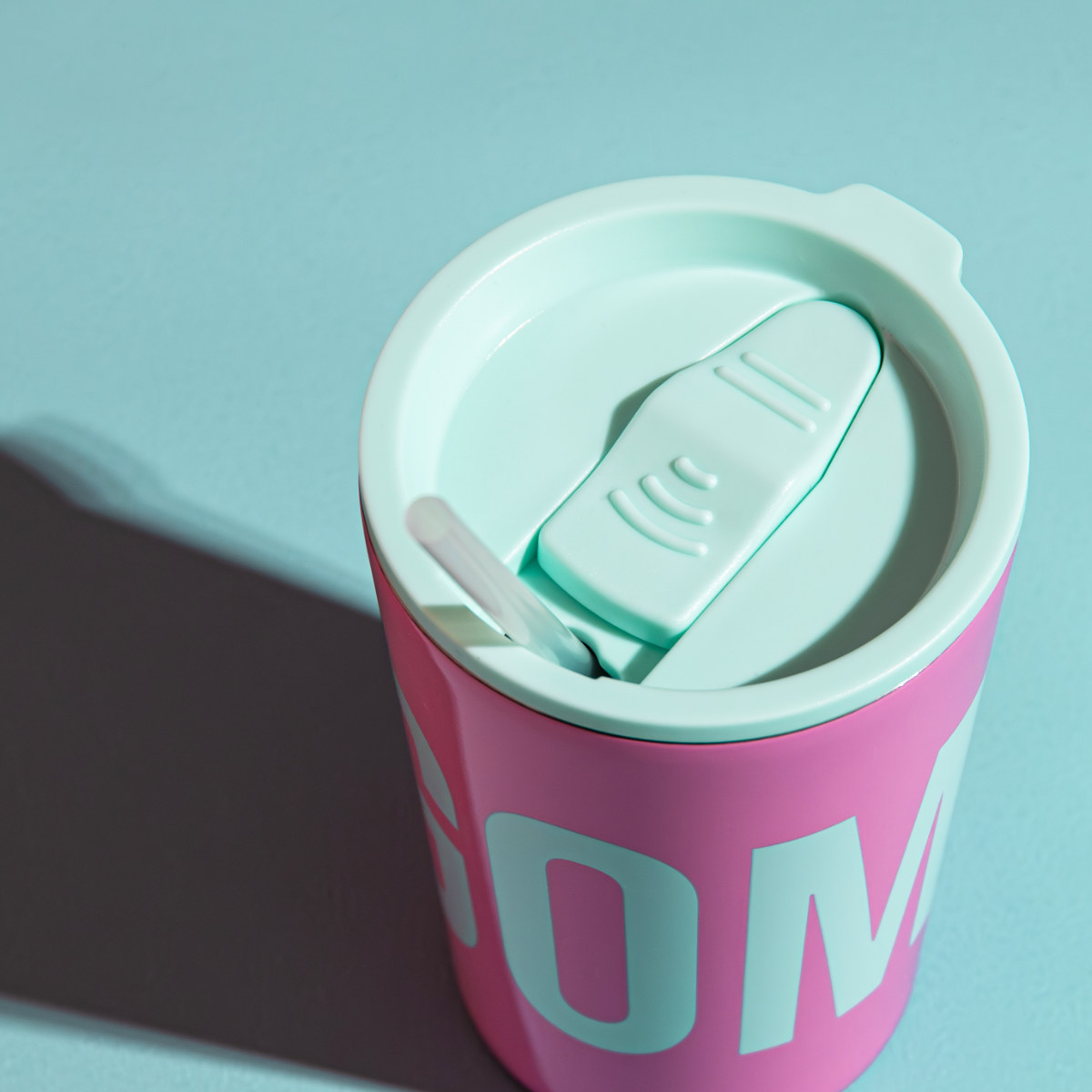 タンブラー 460ml GOMUG NEON ICE ( 保温 保冷 ステンレス コップ 蓋付き ストロー対応 コンビニ コーヒー カップ カバー おしゃれ かわいい カラフル ロゴ ) 【パープル】 パープル