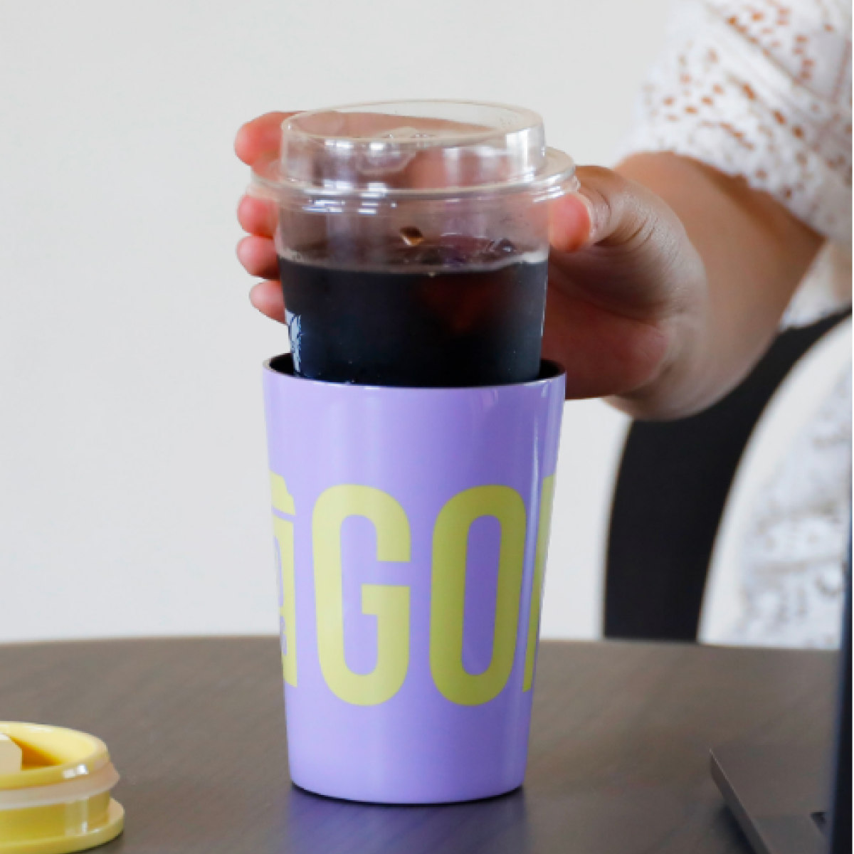 タンブラー 460ml GOMUG NEON ICE ( 保温 保冷 ステンレス コップ 蓋付き ストロー対応 コンビニ コーヒー カップ カバー おしゃれ かわいい カラフル ロゴ ) 【パープル】 パープル