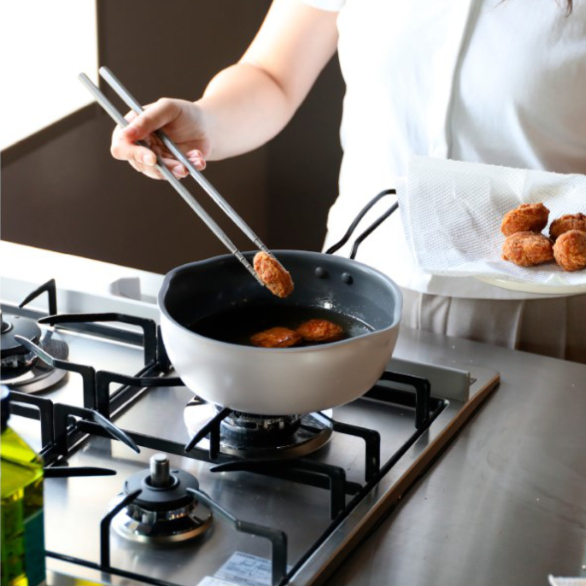 フライパン 20cm IH対応 copan Aggta メモリ付き揚げ物フライパン ( ガス火 IH ih オール熱源対応対応 片手鍋 ソースパン 小鍋 片手なべ 両口鍋 20センチ 調理器具 揚げ物 多機能 マルチパン お手入れ簡単 左利き メモリ付き )