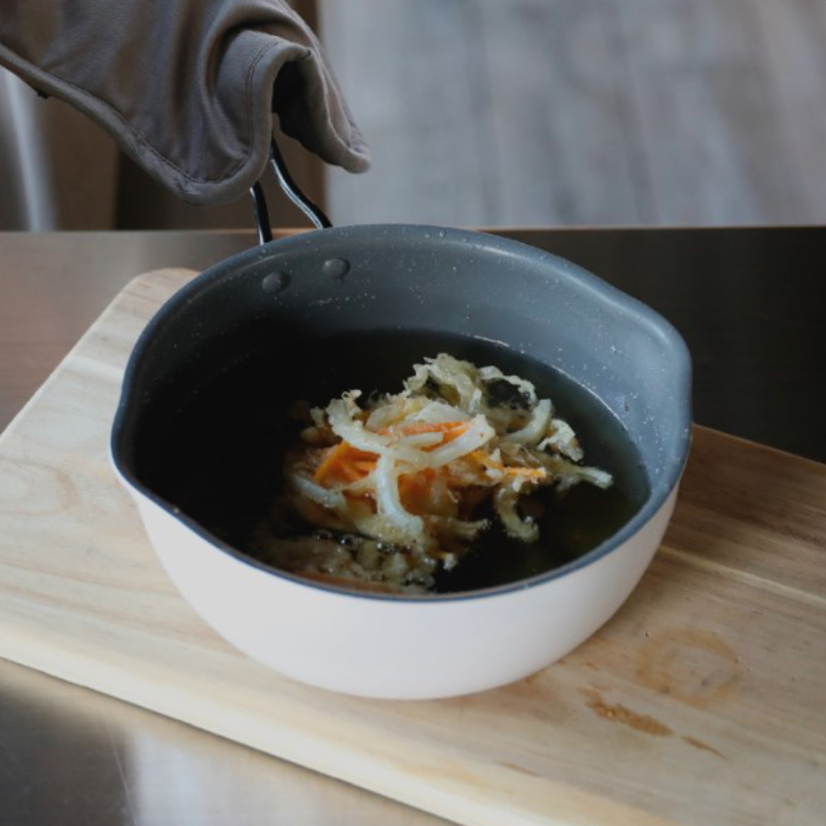 フライパン 20cm IH対応 copan Aggta メモリ付き揚げ物フライパン ( ガス火 IH ih オール熱源対応対応 片手鍋 ソースパン 小鍋 片手なべ 両口鍋 20センチ 調理器具 揚げ物 多機能 マルチパン お手入れ簡単 左利き メモリ付き )