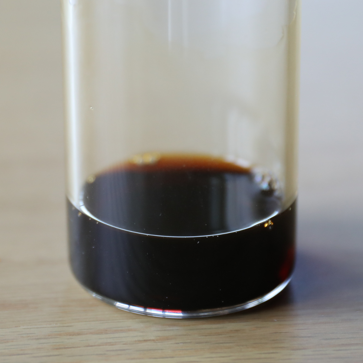 醤油さし 80ml atomico 食洗機対応 耐熱ガラス製 ( アトミコ 醤油入れ しょうゆ差し しょう油差し しょうゆ入れ しょう油入れ 醤油注ぎ ガラス製 卓上 調味料 入れ 容器 ボトル 保管 保存 プッシュ式 ミニ コンパクト おしゃれ )