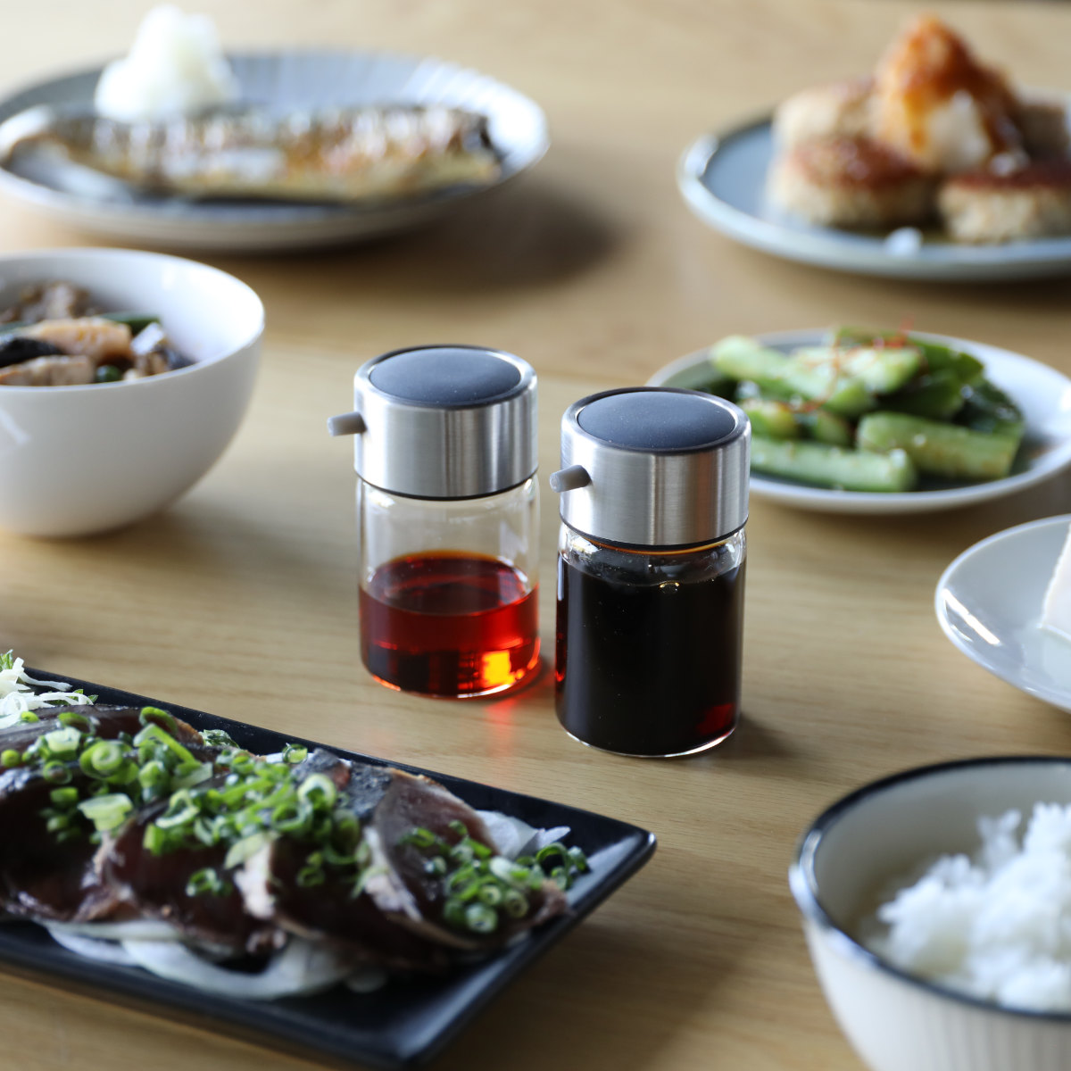 醤油さし 80ml atomico 食洗機対応 耐熱ガラス製 ( アトミコ 醤油入れ しょうゆ差し しょう油差し しょうゆ入れ しょう油入れ 醤油注ぎ ガラス製 卓上 調味料 入れ 容器 ボトル 保管 保存 プッシュ式 ミニ コンパクト おしゃれ )