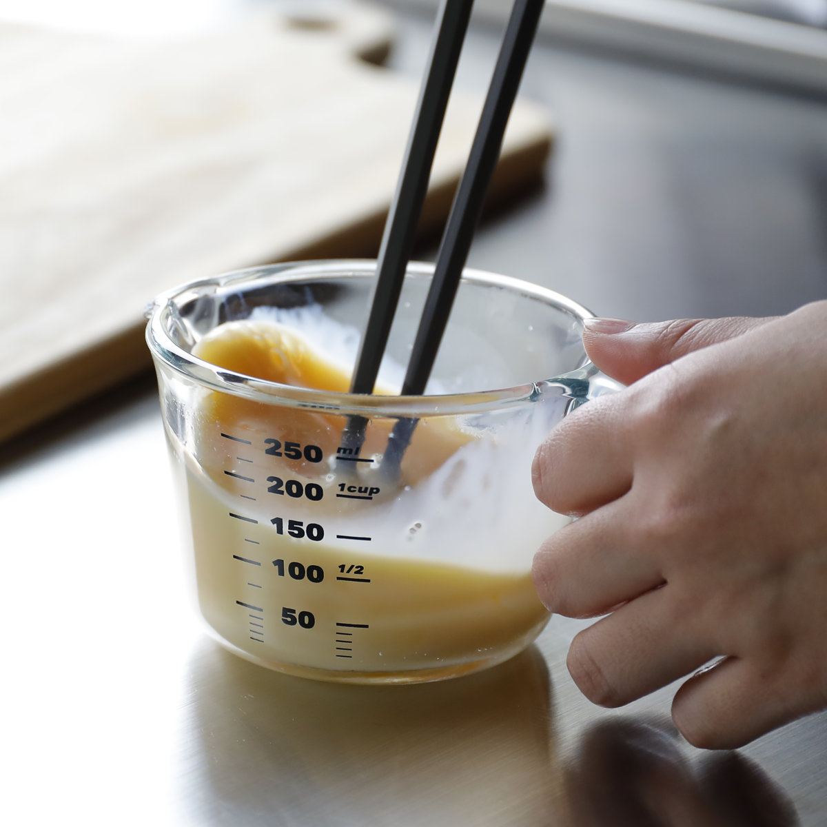 計量カップ atomico 250ml Sサイズ 耐熱ガラス 取っ手付き ( アトミコ 計量コップ メジャーカップ 計量器具 目盛り付き 食洗機対応 電子レンジ対応 冷凍対応 オーブン対応 メモリ 耐熱 ガラス製 注ぎ口付き 製菓道具 お菓子作り )