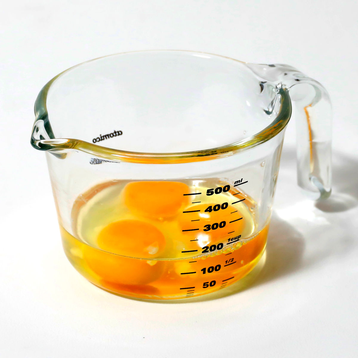 計量カップ atomico 500ml Mサイズ 耐熱ガラス 取っ手付き ( アトミコ 計量コップ メジャーカップ 計量器具 目盛り付き 食洗機対応 電子レンジ対応 冷凍対応 オーブン対応 メモリ 耐熱 ガラス製 注ぎ口付き 製菓道具 お菓子作り )