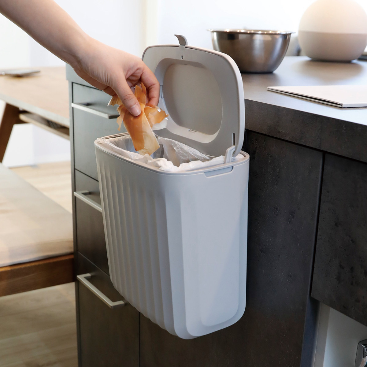 ゴミ箱 7L キッチンドアペール atomico ( 生ごみ 生ゴミ ごみばこ ごみ箱 ダストボックス コンパクト フタ付き シンク扉 キッチン扉 三角コーナー 小型 7リットル 壁掛け 床置き コンパクト キッチン 洗面所 )