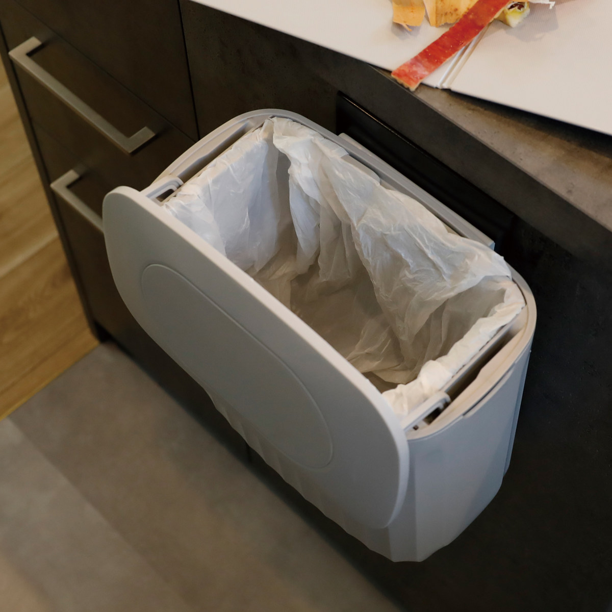 ゴミ箱 7L キッチンドアペール atomico ( 生ごみ 生ゴミ ごみばこ ごみ箱 ダストボックス コンパクト フタ付き シンク扉 キッチン扉 三角コーナー 小型 7リットル 壁掛け 床置き コンパクト キッチン 洗面所 )