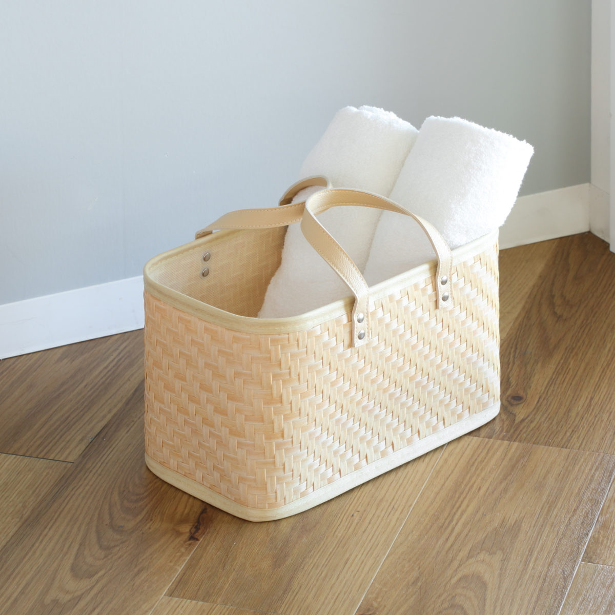 バスケット クローンバンブー 角型 ハンドル付き 洗える 幅34×奥行19×高さ20cm ( かご カゴ 籠 竹 フェイク PE 水洗い 天然素材風 収納 小物収納 収納かご 小物入れ おしゃれ 丈夫 キッチン 洗面所 ランドリー 竹かご風 )