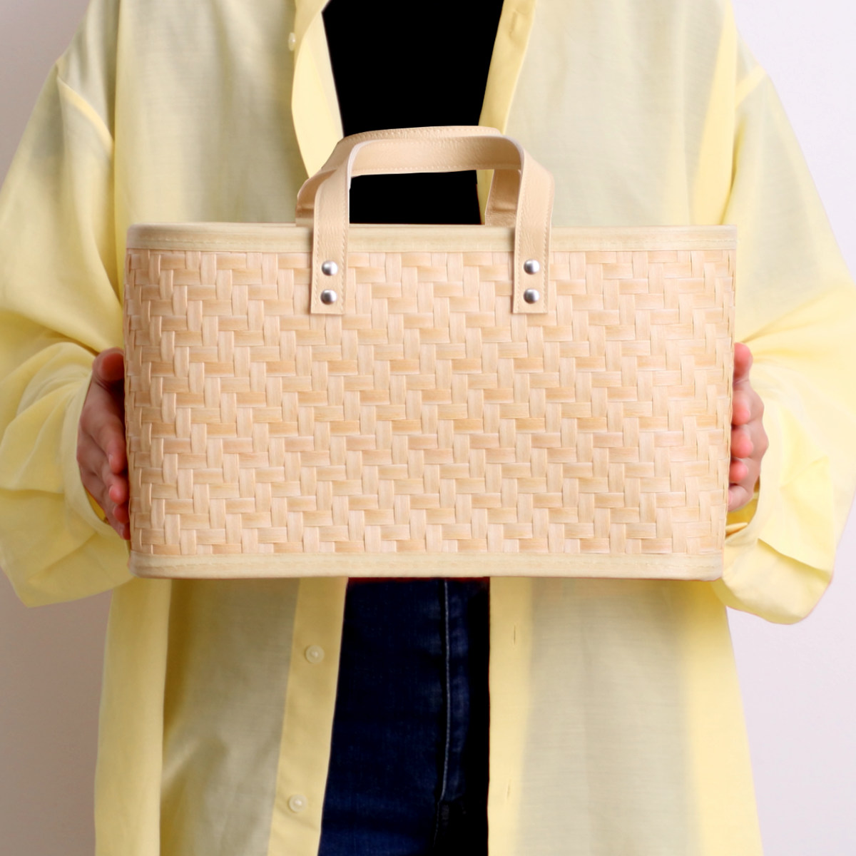 バスケット クローンバンブー 角型 ハンドル付き 洗える 幅34×奥行19×高さ20cm ( かご カゴ 籠 竹 フェイク PE 水洗い 天然素材風 収納 小物収納 収納かご 小物入れ おしゃれ 丈夫 キッチン 洗面所 ランドリー 竹かご風 )