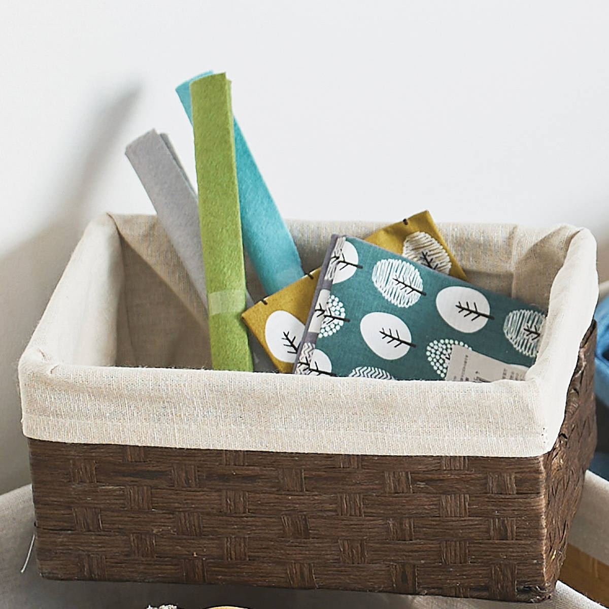 カゴ 収納ボックス ペーパー バスケット 布付き 収納 幅36×奥行26×高さ10cm ( 収納ケース 小物収納 卓上 小物 卓上収納 インナーボックス 棚上収納 ナチュラル かご 籠 カラーボックス 衣類収納 リビング収納 ) 【ベージュ】 ベージュ