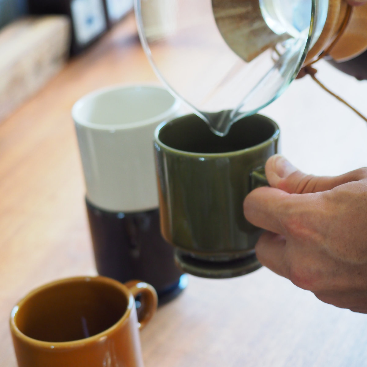 マグカップ 240ml Smith footed mug cup ( 磁器 電子レンジ対応 食洗機対応 日本製 コップ マグ マグコップ カップ 食器 おしゃれ かわいい シンプル レトロ ) 【ネイビー】 ネイビー