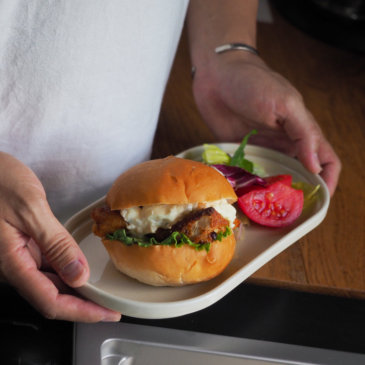 プレート Smith oval plate ( 25.5cm 電子レンジ対応 食洗機対応 日本製 磁器 オーバル 皿 お皿 食器 おしゃれ かわいい シンプル レトロ クラシック カフェ風 ) 【ブラウン】 ブラウン