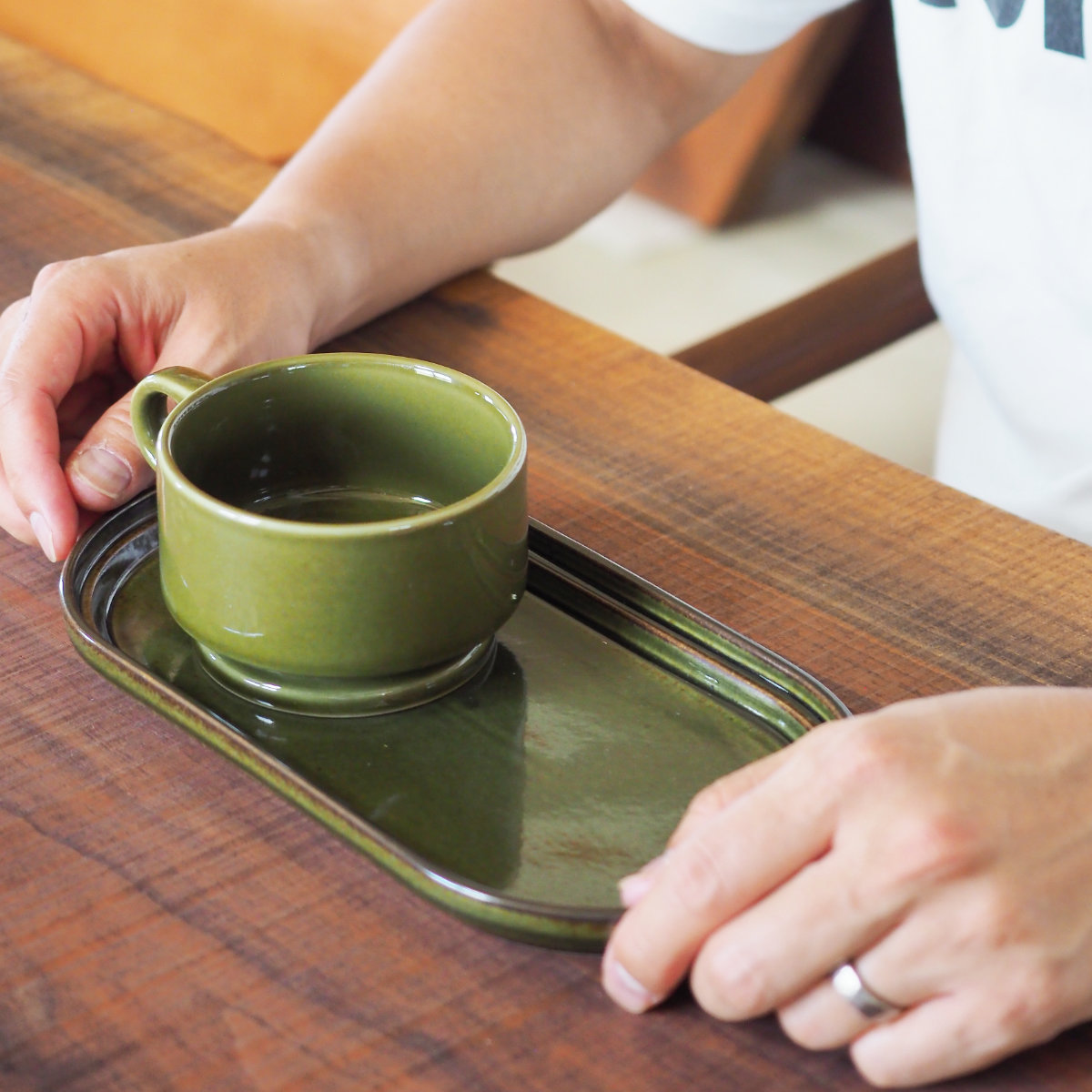 プレート Smith oval plate ( 25.5cm 電子レンジ対応 食洗機対応 日本製 磁器 オーバル 皿 お皿 食器 おしゃれ かわいい シンプル レトロ クラシック カフェ風 ) 【ブラウン】 ブラウン