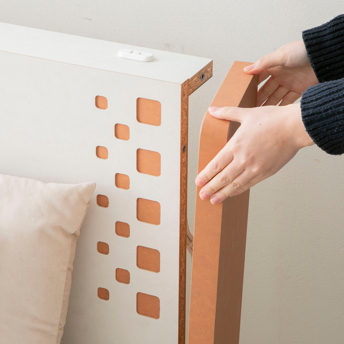 デザインベッド シングル YAMATE すのこ 日本製 Apel ( ベッド コンセント付 ベッドフレーム ロータイプ フロアベッド お掃除ロボット対応 バイカラー 棚付 テラコッタ ホワイト ) 【ホワイト】 ホワイト