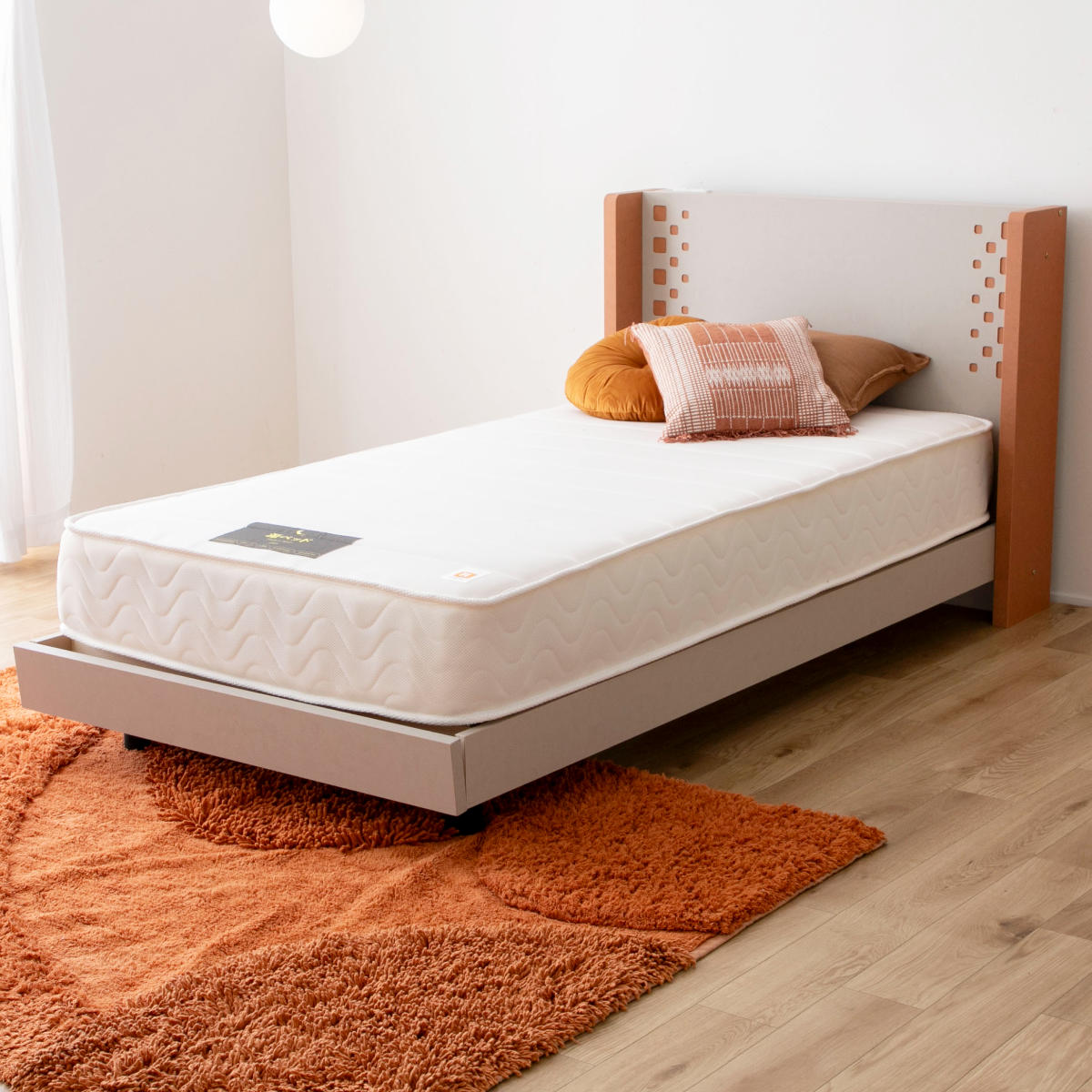 デザインベッド シングル YAMATE すのこ 日本製 Apel ( ベッド コンセント付 ベッドフレーム ロータイプ フロアベッド お掃除ロボット対応 バイカラー 棚付 テラコッタ ホワイト ) 【ホワイト】 ホワイト