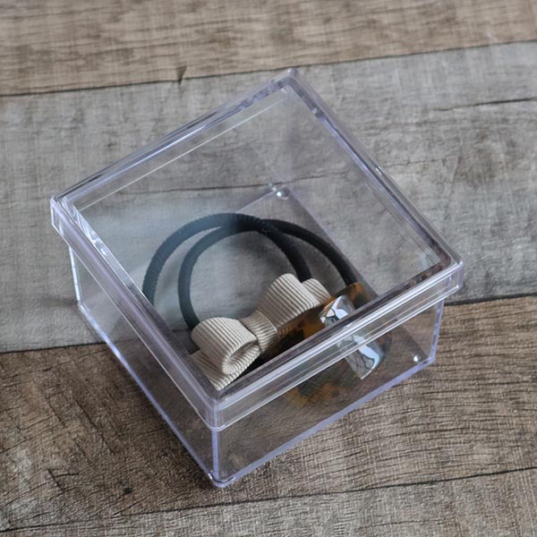 クリアケース ふた付き 15個セット 透明 収納 デスコシリーズ 約 幅8.8×奥行8.8×高さ5.7cm ( 小物収納 小物入れ 収納ケース 日本製 プラスチック フタ付き 小物 アクセサリー コレクション ケース 卓上収納 仕分け 整理整頓 )