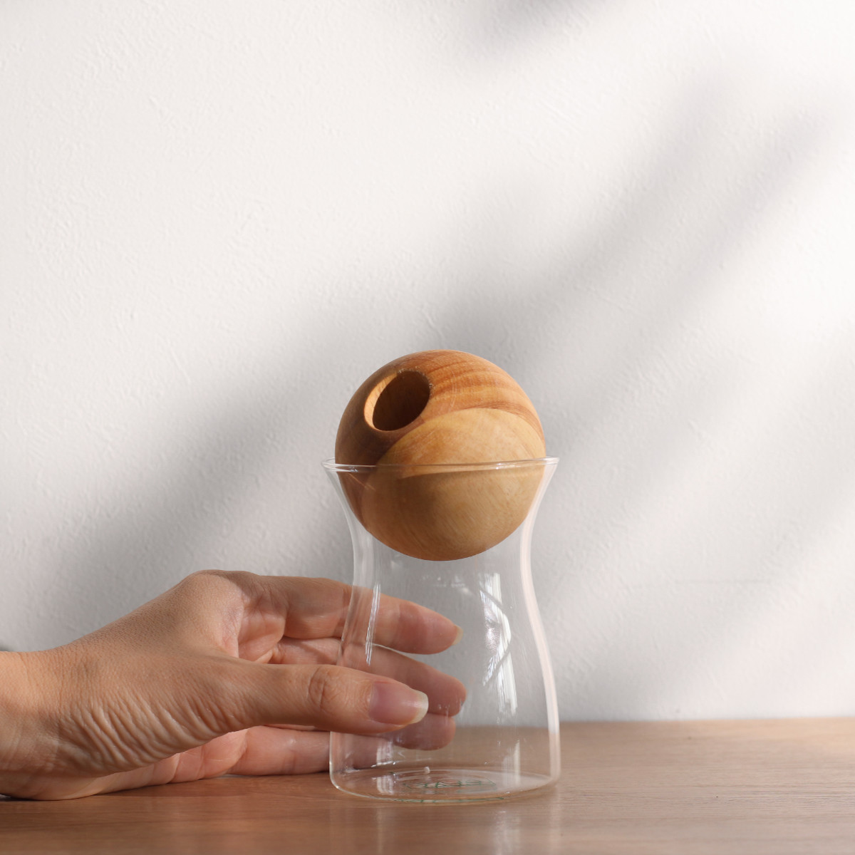 花瓶 visco ビスコ 直径7×高さ13cm S フラワーベース ( 花ビン 花びん 花器 ベース ガラスベース フラワー 花 飾る 一輪挿し 花入れ ガラス ガラス製 ハンドメイド 手作り クリア 透明 細口 天然木 木製 )