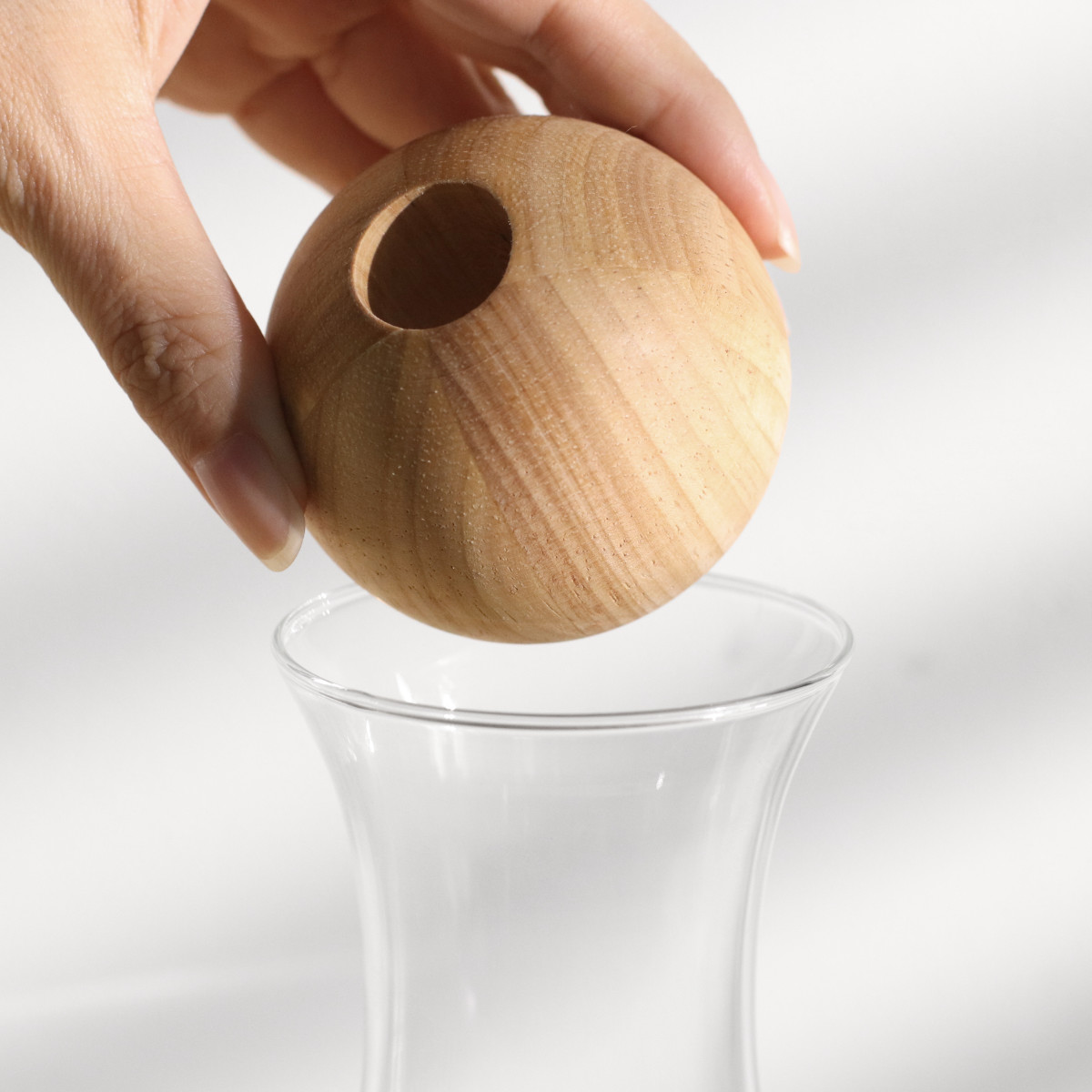 花瓶 visco ビスコ 直径7×高さ13cm S フラワーベース ( 花ビン 花びん 花器 ベース ガラスベース フラワー 花 飾る 一輪挿し 花入れ ガラス ガラス製 ハンドメイド 手作り クリア 透明 細口 天然木 木製 )