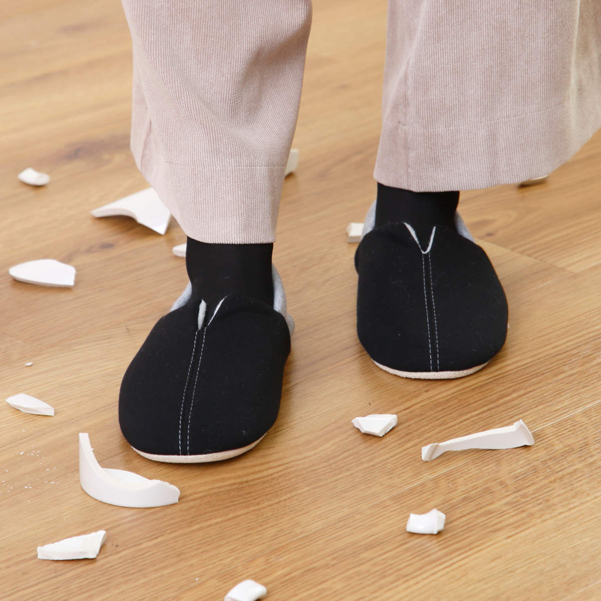 防災スリッパ L 足まもりっぱ 洗える ( 防災 ルームシューズ ルームスリッパ かかと付き スリッパ 踏み抜き防止 折り畳み 25~27cm メンズ バブーシュ 前詰まり 無地 男性 震災 災害 非常時 携帯 防災グッズ 静音 おしゃれ )