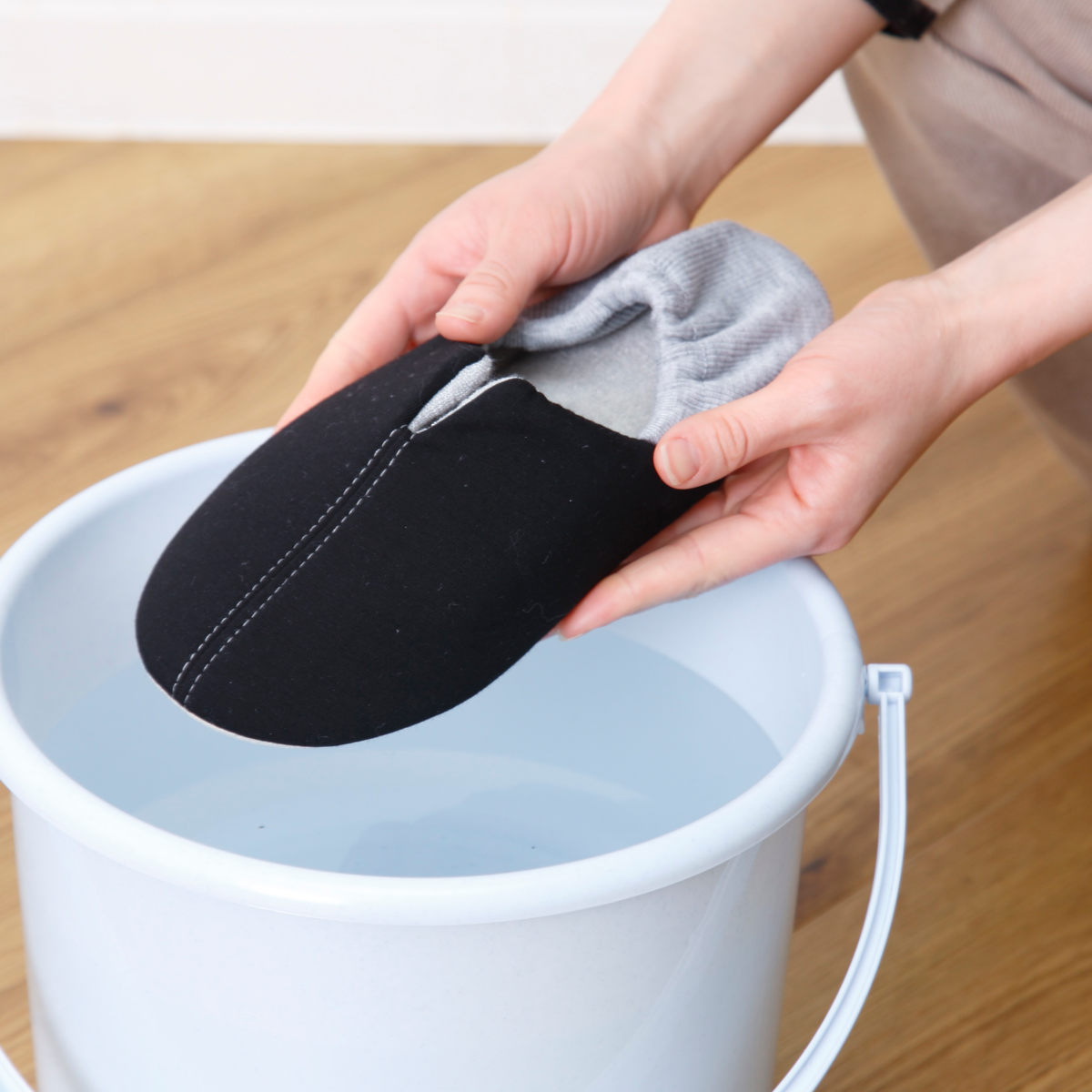 防災スリッパ L 足まもりっぱ 洗える ( 防災 ルームシューズ ルームスリッパ かかと付き スリッパ 踏み抜き防止 折り畳み 25~27cm メンズ バブーシュ 前詰まり 無地 男性 震災 災害 非常時 携帯 防災グッズ 静音 おしゃれ )