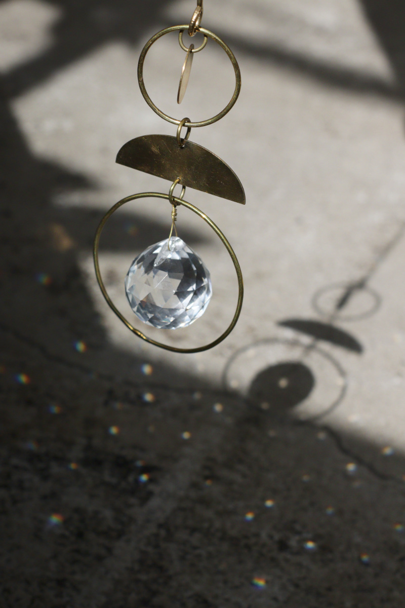 インブルーム ブラス&ガラス オーナメント 真鍮 ( サンキャッチャー 北欧 雑貨 ガラス おしゃれ キラキラ 吊下げ 赤ちゃん 窓辺 玄関 風水 癒し 飾り インテリア ダクトレール ) 【ラウンド】 ラウンド