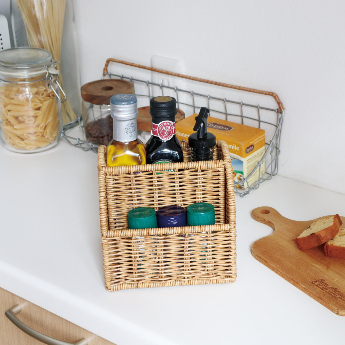 収納ボックス ユティルナイール リモコンラック 小物入れ 洗える ( かご 収納 カゴ ラタン風 水洗い 収納かご 小物収納 リビング収納 幅16×奥行16×高さ16cm 天然素材風 リモコン収納 デスク整理 丸洗い リモコン立て )