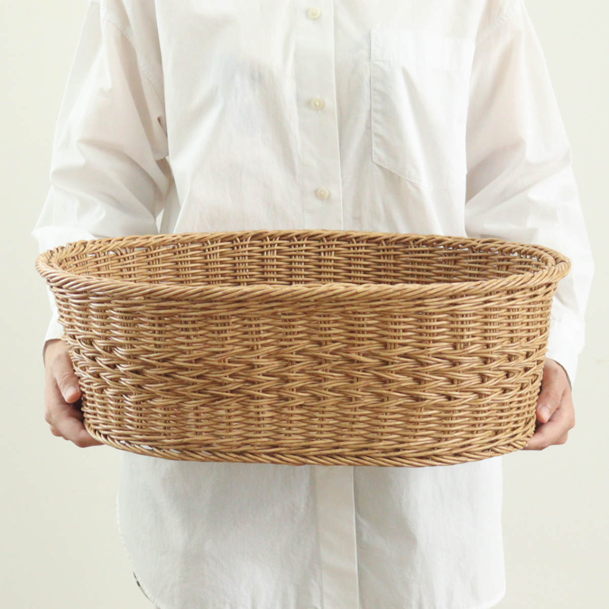 バスケット ユティルナイール かご オーバル ( 幅47×奥行38×高さ16cm 洗える収納ボックス 水洗い カゴ 洗えるバスケット 収納 天然素材風 小物収納 収納かご 収納ケース お手入れ簡単 軽量 柔軟性 しなやか ささくれない )