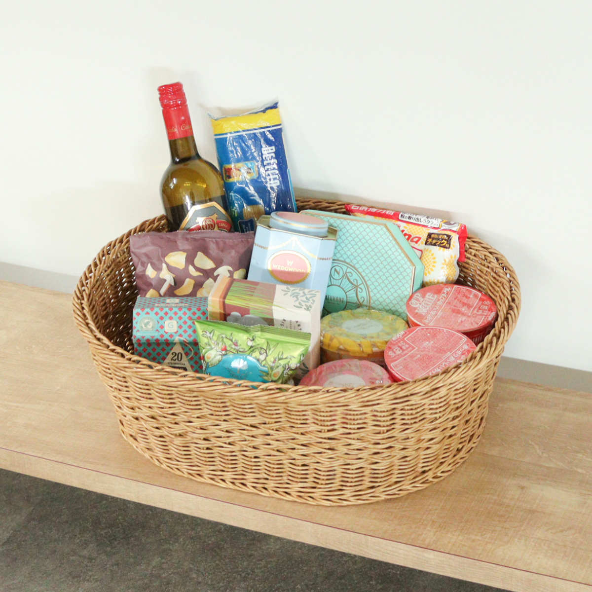 バスケット ユティルナイール かご オーバル ( 幅47×奥行38×高さ16cm 洗える収納ボックス 水洗い カゴ 洗えるバスケット 収納 天然素材風 小物収納 収納かご 収納ケース お手入れ簡単 軽量 柔軟性 しなやか ささくれない )