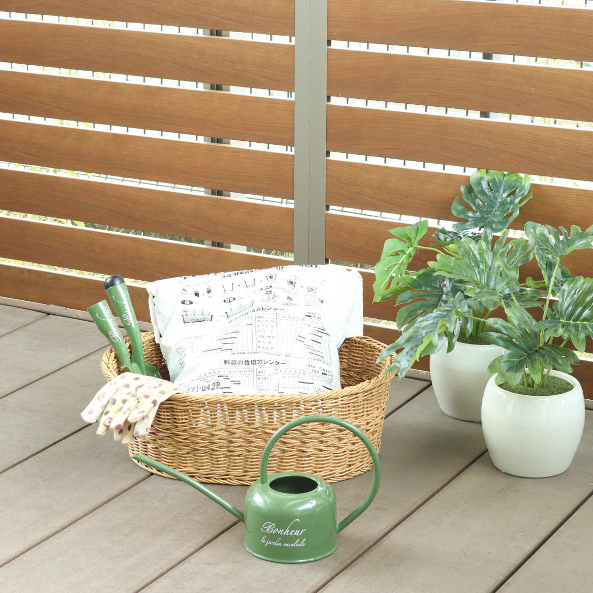 バスケット ユティルナイール かご オーバル ( 幅47×奥行38×高さ16cm 洗える収納ボックス 水洗い カゴ 洗えるバスケット 収納 天然素材風 小物収納 収納かご 収納ケース お手入れ簡単 軽量 柔軟性 しなやか ささくれない )