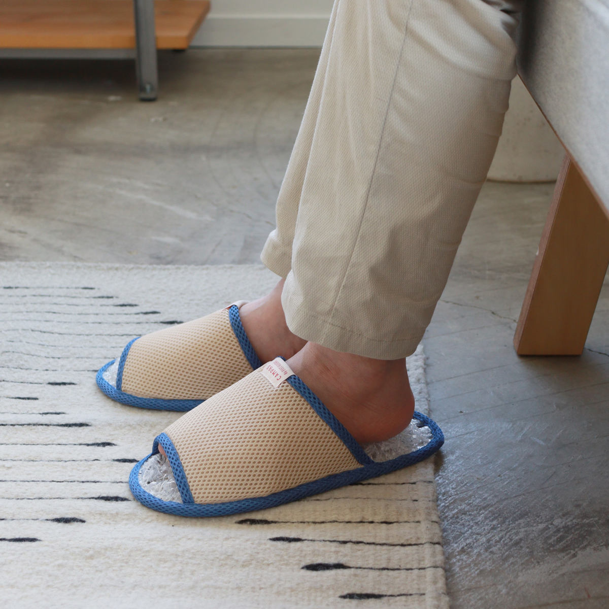 スリッパ キャンパスブリザーブルスリッパ ( ルームシューズ 室内 洗える 収納バッグ付き 室内用 超軽量 メッシュ 軽い 収納バッグ 洗濯可 ユニセックス 夏 前開き 室内履き 涼しい 夏用 手洗い 持ち運び フリーサイズ 丸洗いOK ) 【ミントグリーン】 ミントグリーン