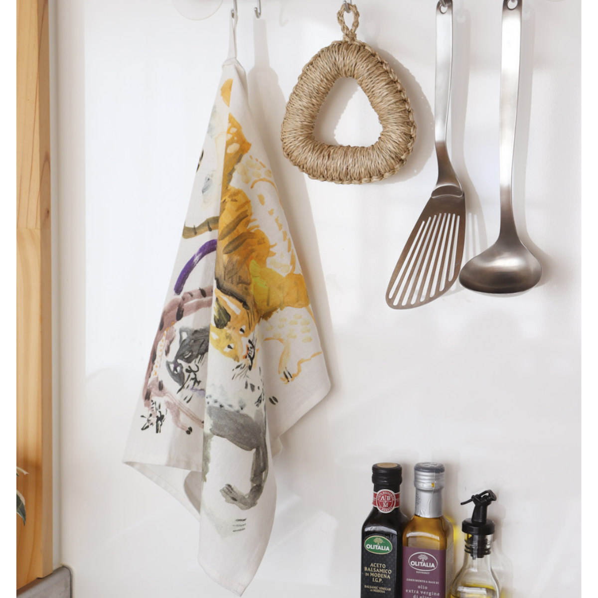 キッチンクロス アトリエ KOTETSU キッチンタオル ネコ （ タオル ふきん クロス アトリエコテツ 猫 タペストリー 手拭き 食器拭き 台拭き ループ付き 速乾 吸水 丈夫 壁飾り アート ）