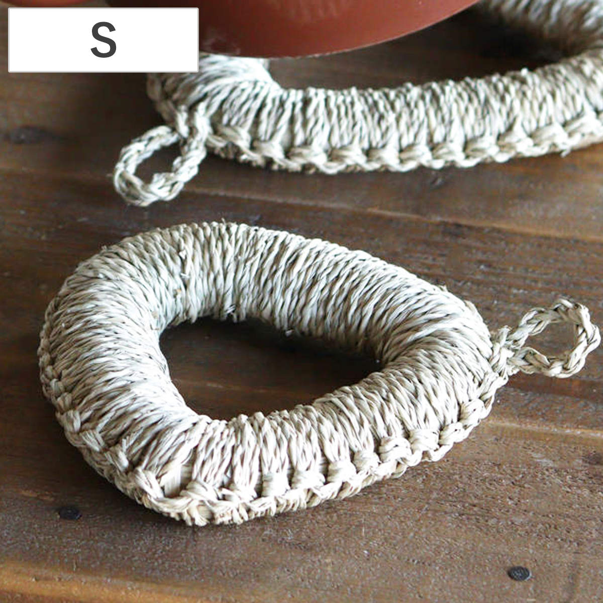 鍋敷き シーグラス 三角鍋敷き S （ 鍋しき 鍋敷 なべしき トリベット 吊るせる 水草 おしゃれ 三角 小さめ 鍋 置き 敷き 鍋置き 鍋じき 天然素材 手編み 土鍋 ポット コーヒーサーバー キッチン用品 シンプル インテリア ）