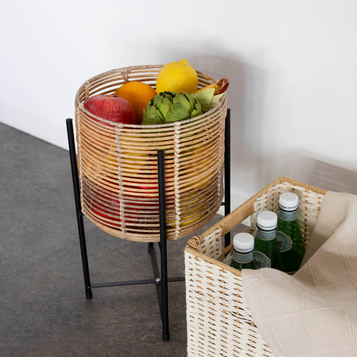 鉢カバー トーク ラウタ フェイクPEPE スタンド付きバスケットラウンドトール M ( プランターカバー ポットカバー かご カゴ バスケット 収納カゴ 手編み 観葉植物 鉢植え 花 室内 おしゃれ 水洗い 植木鉢カバー 脚付き 7号鉢 丸型 )